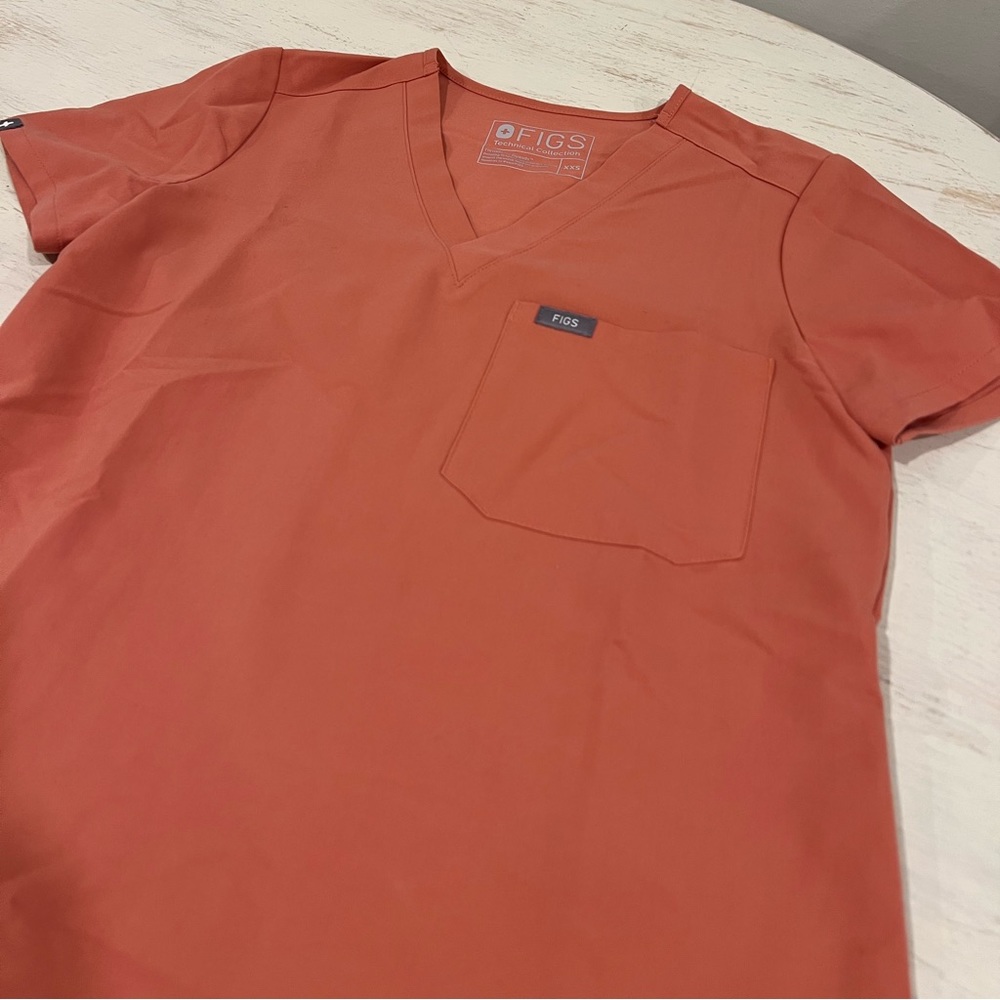 Figs Catarina one pocket scrub top. Size XXS. Color: coral